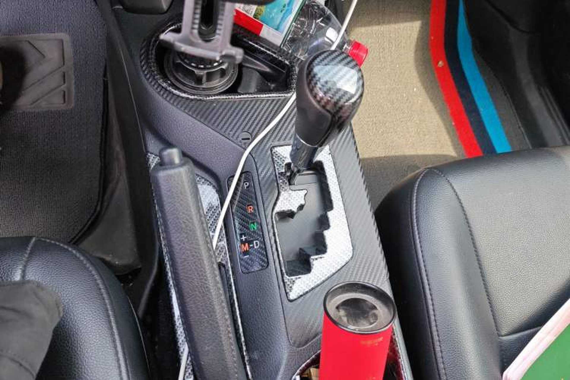 Used Toyota RAV4 2018 2.0L CVT Two-Wheel Drive Fashion X Edition Gear Lever