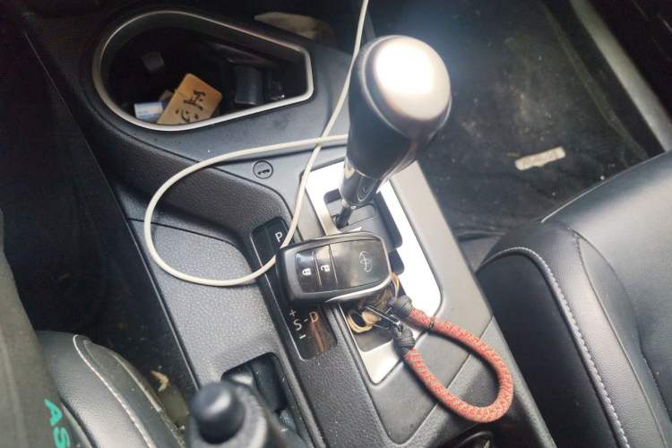 Used Toyota RAV4 2018 2.5L Automatic 4x4 Elite i Edition Gear Lever