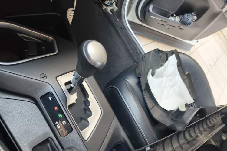 Used Toyota RAV4 2018 2.5L Automatic 4x4 Elite i Edition Gear Lever