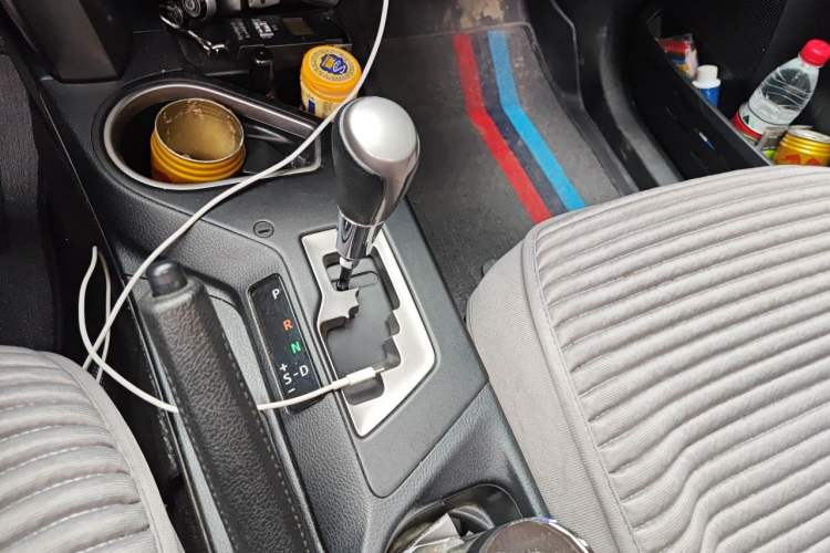 Used Toyota RAV4 2018 2.5L Automatic 4x4 Elite i Edition Gear Lever