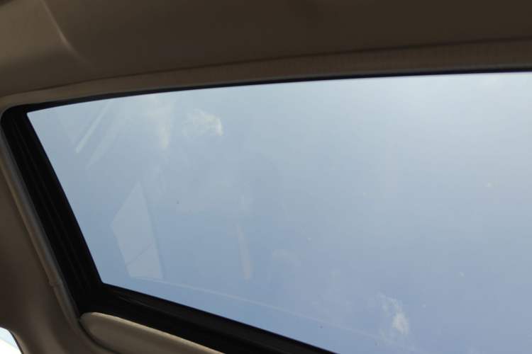 Used Toyota RAV4 2018 2.0L CVT Two-Wheel Drive Fashion X Edition Headliner