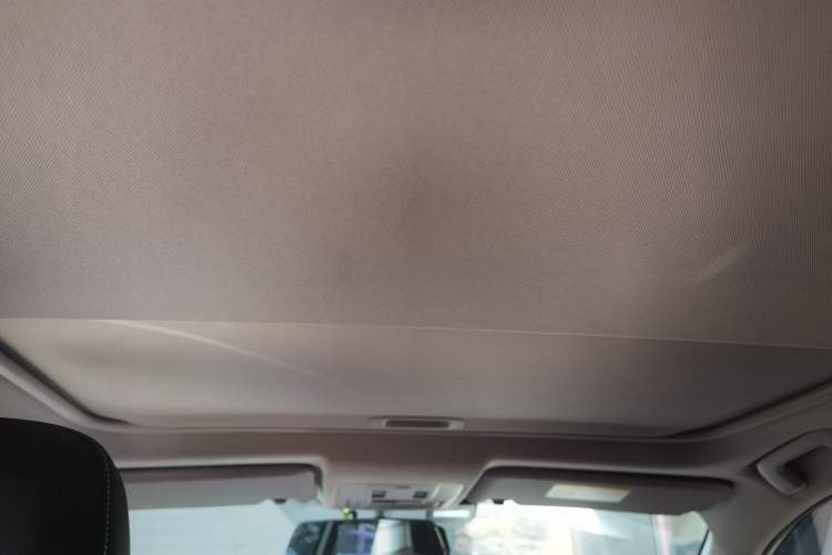 Used Toyota RAV4 2018 2.0L CVT Two-Wheel Drive Fashion X Edition Headliner