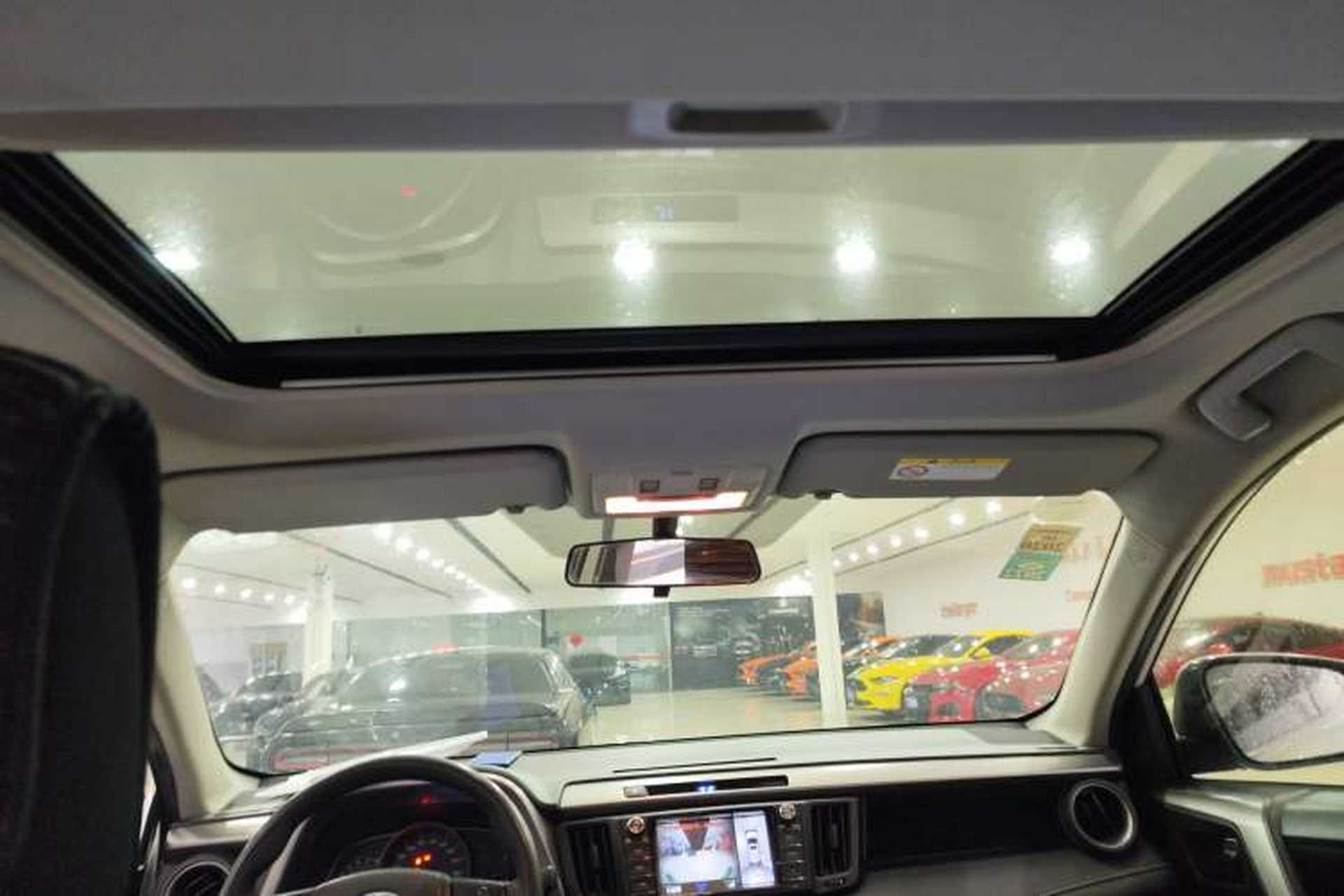 Used Toyota RAV4 2018 2.0L CVT Two-Wheel Drive Fashion X Edition Headliner