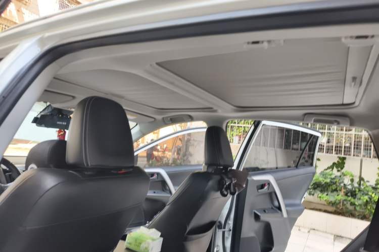 Used Toyota RAV4 2018 2.5L Automatic 4x4 Elite i Edition Headliner