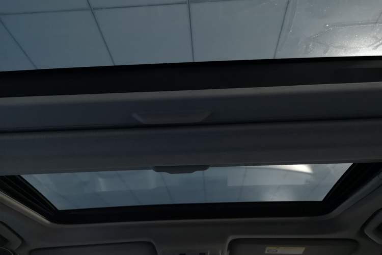 Used Toyota RAV4 2018 2.5L Automatic 4x4 Elite i Edition Headliner