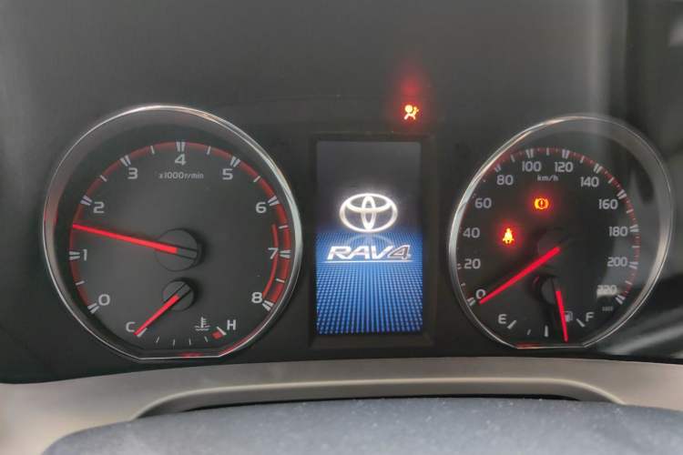 Used Toyota RAV4 2018 2.5L Automatic 4x4 Elite i Edition Instrument Cluster