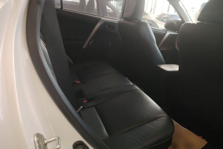 Used Toyota RAV4 2018 2.5L Automatic 4x4 Elite i Edition Interior 1