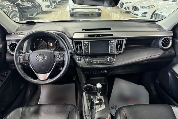 Used Toyota RAV4 2018 2.5L Automatic 4x4 Elite i Edition Interior 1
