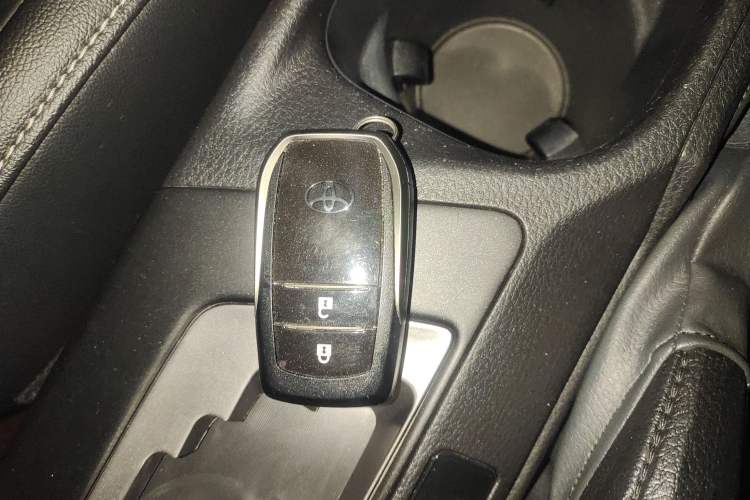 Used Toyota RAV4 2018 2.5L Automatic 4x4 Elite i Edition Interior 1