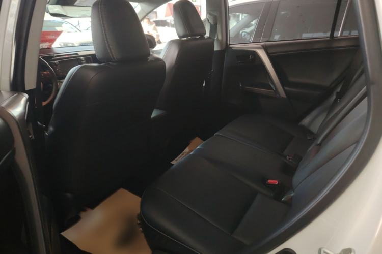 Used Toyota RAV4 2018 2.5L Automatic 4x4 Elite i Edition Interior 3