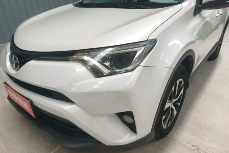 Used Toyota RAV4 2018 2.0L CVT Two-Wheel Drive Fashion X Edition Left Front Headlight