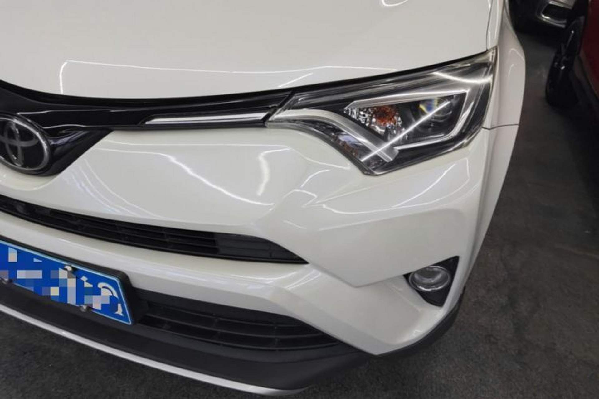 Used Toyota RAV4 2018 2.5L Automatic 4x4 Elite i Edition Left Front Headlight