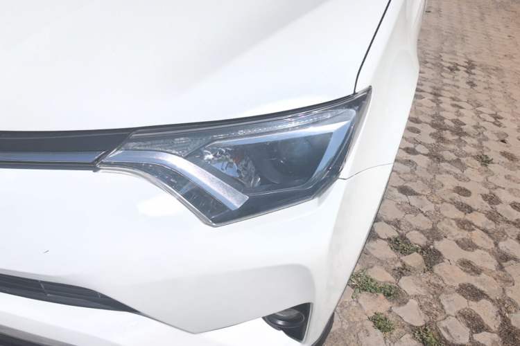 Used Toyota RAV4 2018 2.0L CVT Two-Wheel Drive Fashion X Edition Left Front Headlight