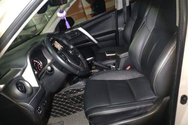 Used Toyota RAV4 2018 2.5L Automatic 4x4 Elite i Edition Left Front Seat