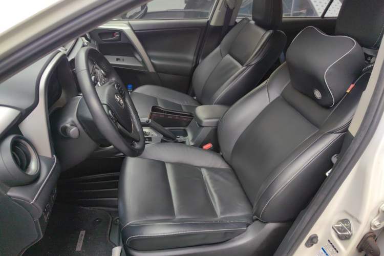 Used Toyota RAV4 2018 2.5L Automatic 4x4 Elite i Edition Left Front Seat