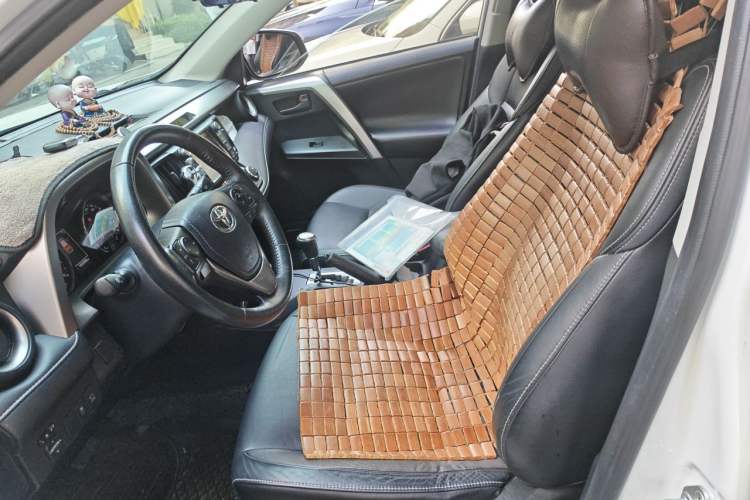 Used Toyota RAV4 2018 2.5L Automatic 4x4 Elite i Edition Left Front Seat