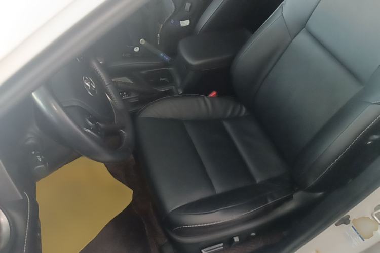 Used Toyota RAV4 2018 2.5L Automatic 4x4 Elite i Edition Left Front Seat