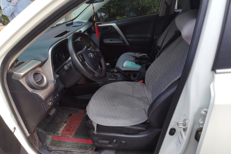 Used Toyota RAV4 2018 2.5L Automatic 4x4 Elite i Edition Left Front Seat