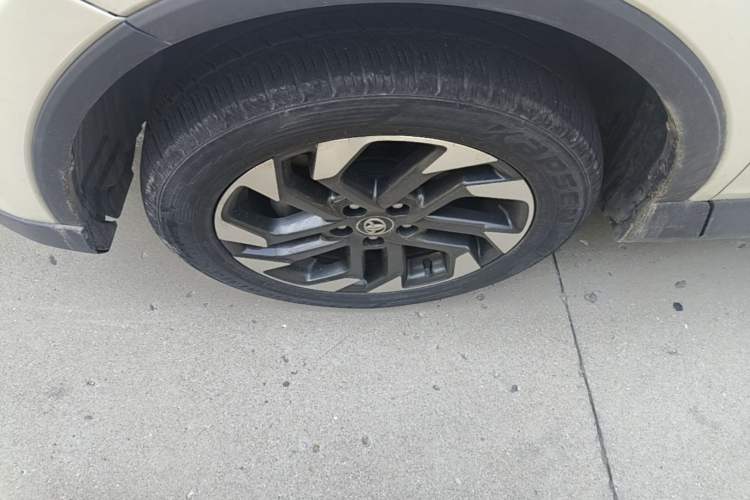 Used Toyota RAV4 2018 2.5L Automatic 4x4 Elite i Edition Left Front Wheel Hub