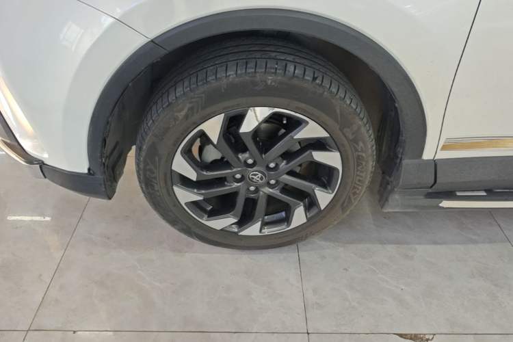 Used Toyota RAV4 2018 2.5L Automatic 4x4 Elite i Edition Left Front Wheel Hub
