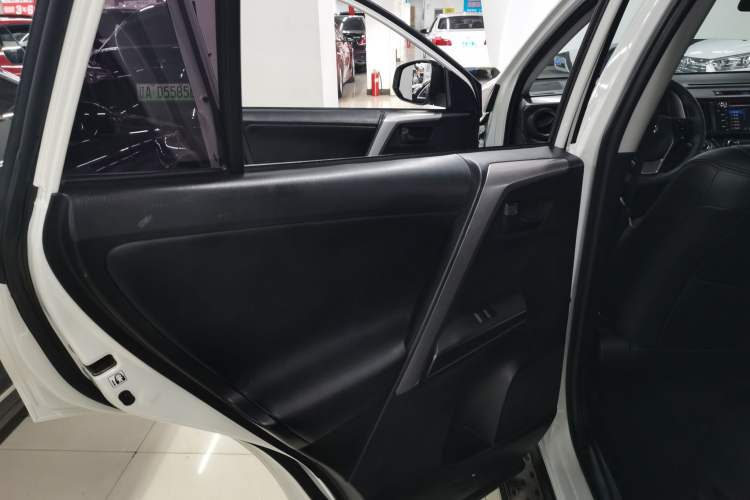 Used Toyota RAV4 2018 2.0L CVT Two-Wheel Drive Fashion X Edition Left Rear Door Interior