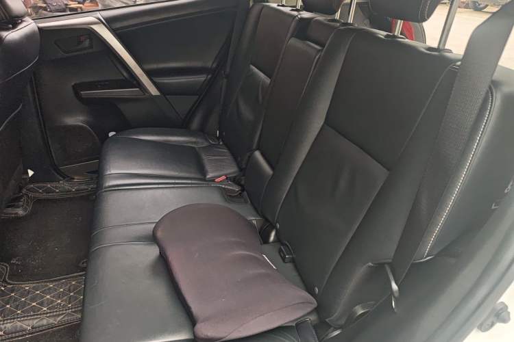 Used Toyota RAV4 2018 2.5L Automatic 4x4 Elite i Edition Left Rear Seat