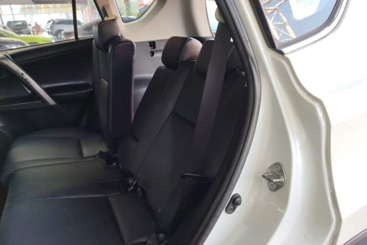 Used Toyota RAV4 2018 2.5L Automatic 4x4 Elite i Edition Left Rear Seat