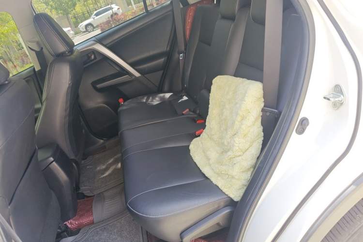 Used Toyota RAV4 2018 2.5L Automatic 4x4 Elite i Edition Left Rear Seat