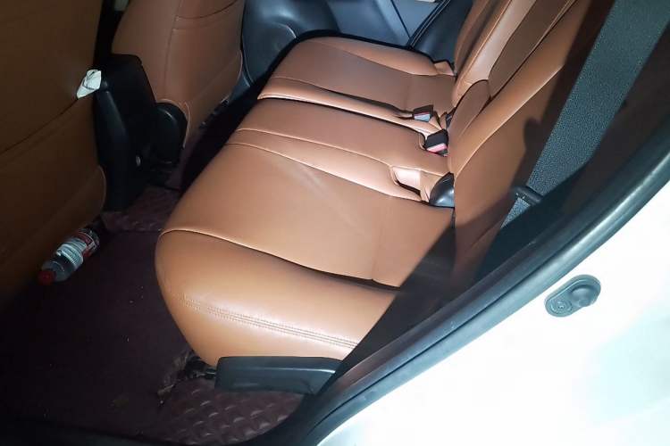 Used Toyota RAV4 2018 2.0L CVT Two-Wheel Drive Fashion X Edition Left Rear Seat