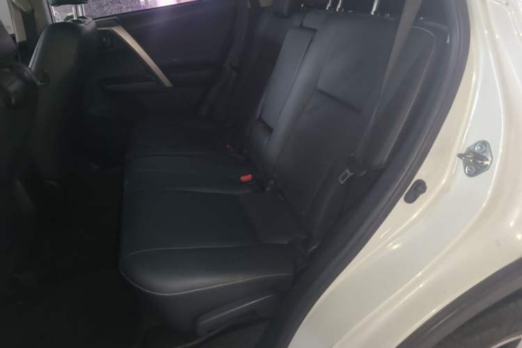 Used Toyota RAV4 2018 2.5L Automatic 4x4 Elite i Edition Left Rear Seat
