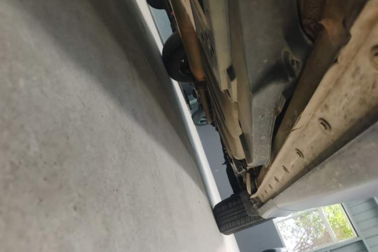Used Toyota RAV4 2018 2.0L CVT Two-Wheel Drive Fashion X Edition Left Side Sill