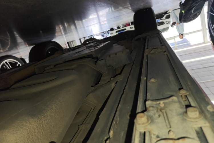 Used Toyota RAV4 2018 2.5L Automatic 4x4 Elite i Edition Left Side Sill