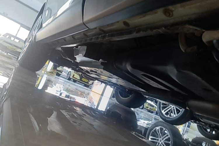 Used Toyota RAV4 2018 2.5L Automatic 4x4 Elite i Edition Left Side Sill