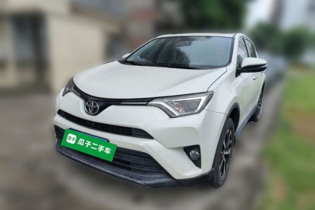 Used Toyota RAV4 2018 2.0L CVT Two-Wheel Drive Fashion X Edition
