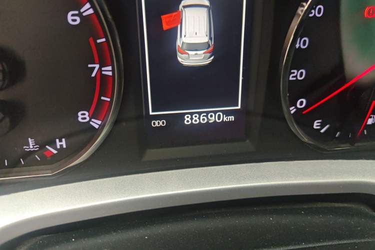 Used Toyota RAV4 2018 2.5L Automatic 4x4 Elite i Edition Odometer Close Up