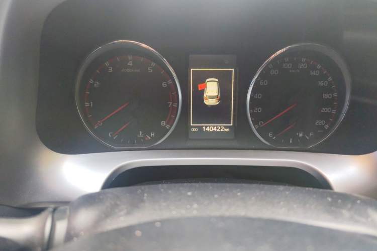 Used Toyota RAV4 2018 2.5L Automatic 4x4 Elite i Edition Odometer Close Up