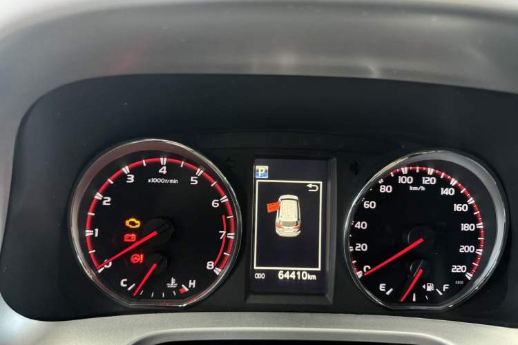 Used Toyota RAV4 2018 2.5L Automatic 4x4 Elite i Edition Odometer Close Up