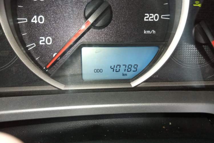 Used Toyota RAV4 2018 2.0L CVT Two-Wheel Drive Fashion X Edition Odometer Close Up