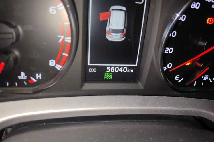 Used Toyota RAV4 2018 2.5L Automatic 4x4 Elite i Edition Odometer Close Up