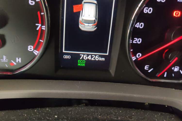 Used Toyota RAV4 2018 2.5L Automatic 4x4 Elite i Edition Odometer Close Up