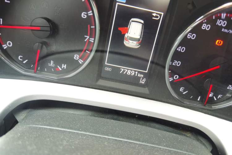 Used Toyota RAV4 2018 2.5L Automatic 4x4 Elite i Edition Odometer Close Up