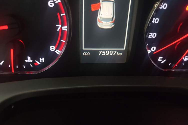 Used Toyota RAV4 2018 2.5L Automatic 4x4 Elite i Edition Odometer Close Up