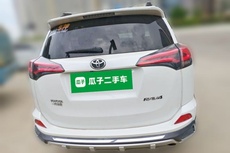 Used Toyota RAV4 2018 2.0L CVT Two-Wheel Drive Fashion X Edition Rear