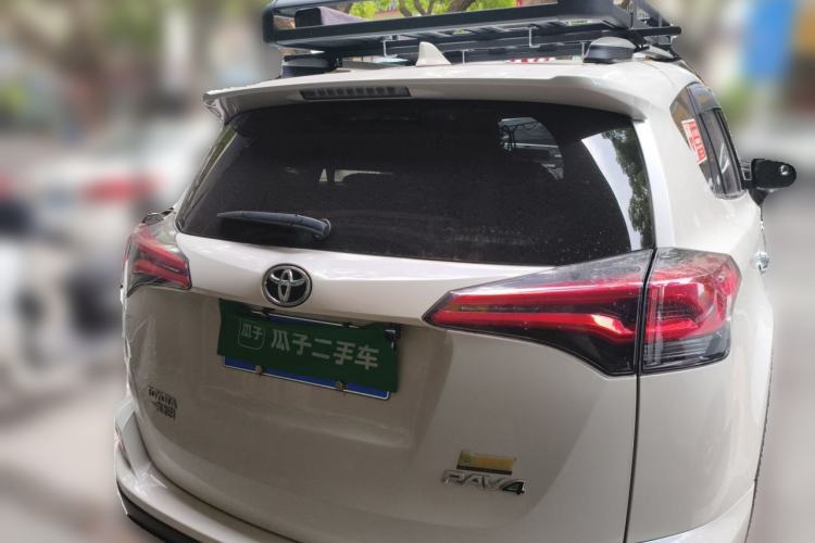 Used Toyota RAV4 2018 2.0L CVT Two-Wheel Drive Fashion X Edition Rear