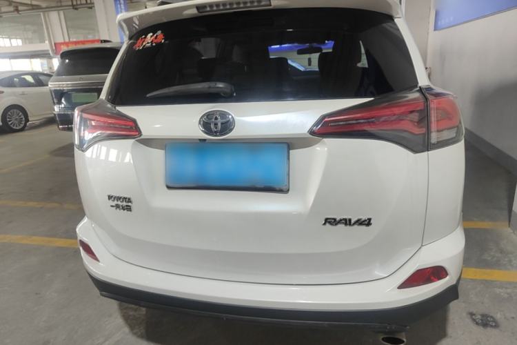 Used Toyota RAV4 2018 2.0L CVT Two-Wheel Drive Fashion X Edition Rear