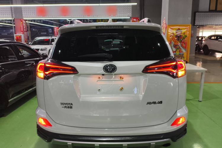 Used Toyota RAV4 2018 2.0L CVT Two-Wheel Drive Fashion X Edition Rear