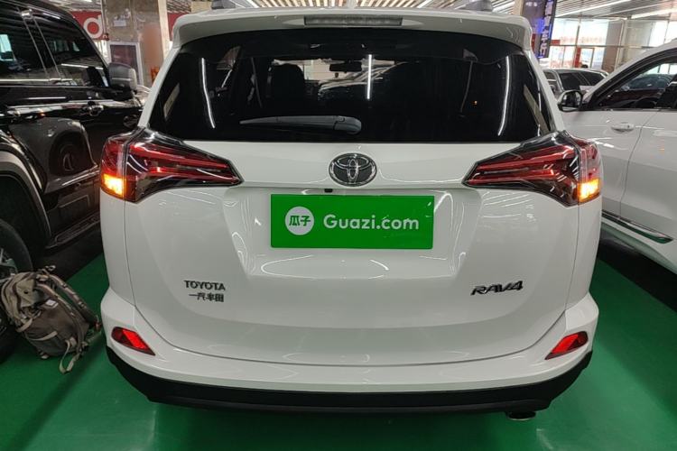 Used Toyota RAV4 2018 2.0L CVT Two-Wheel Drive Fashion X Edition Rear
