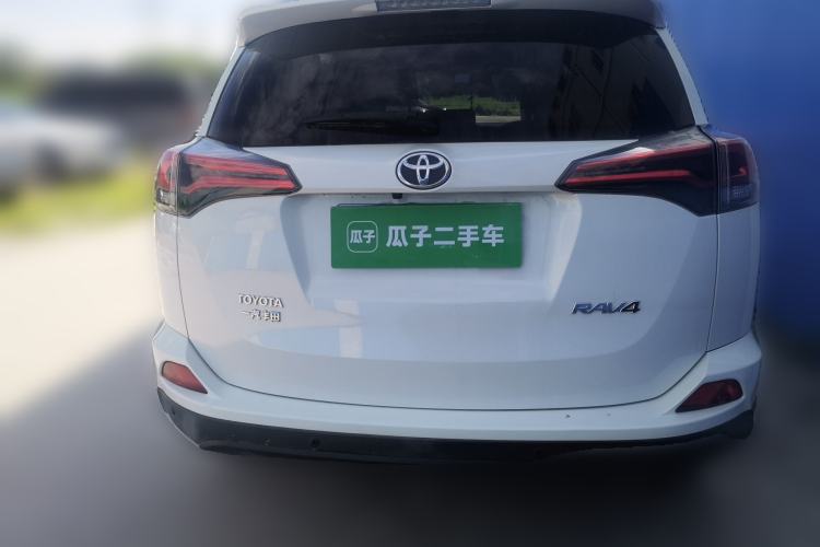 Used Toyota RAV4 2018 2.0L CVT Two-Wheel Drive Fashion X Edition Rear