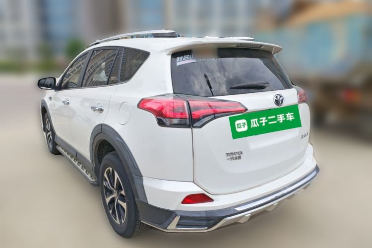Used Toyota RAV4 2018 2.0L CVT Two-Wheel Drive Fashion X Edition Rear Left 45 Deg