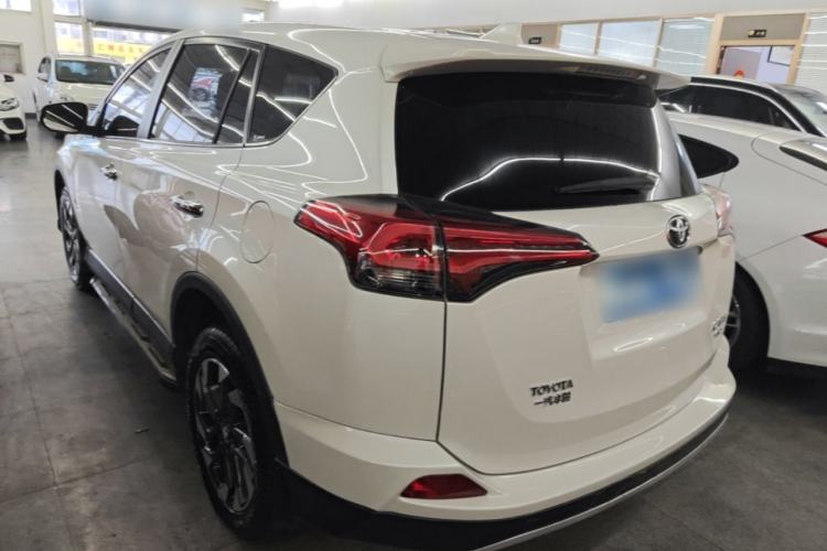 Used Toyota RAV4 2018 2.5L Automatic 4x4 Elite i Edition Rear Left 45 Deg